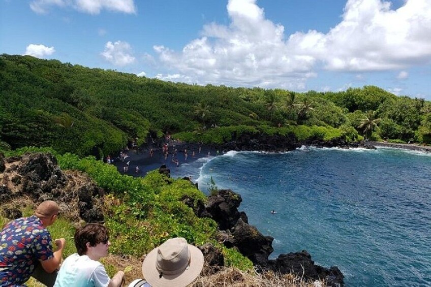 Road to Hana Adventure with Breakfast & Lunch 