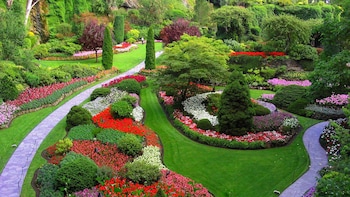 Private Luxury Victoria Tour & Butchart Gardens