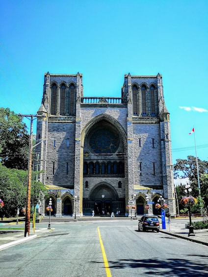 Private Luxury Victoria Tour & Butchart Gardens