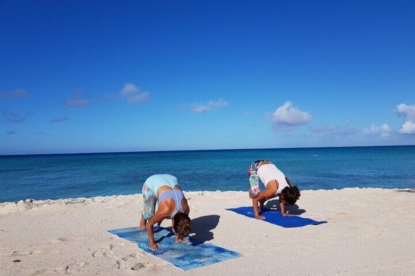 1 Hour Yoga on the Beach Experience in Aruba