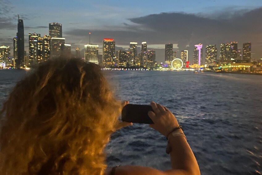 Miami Skyline Evening Cruise on Biscayne Bay 