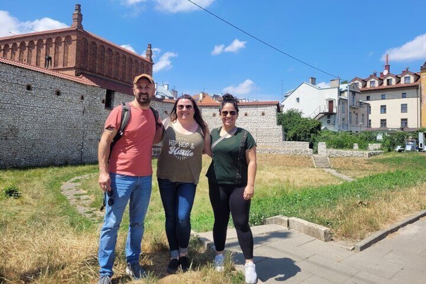 The Old Synagogue and medieval city walls 