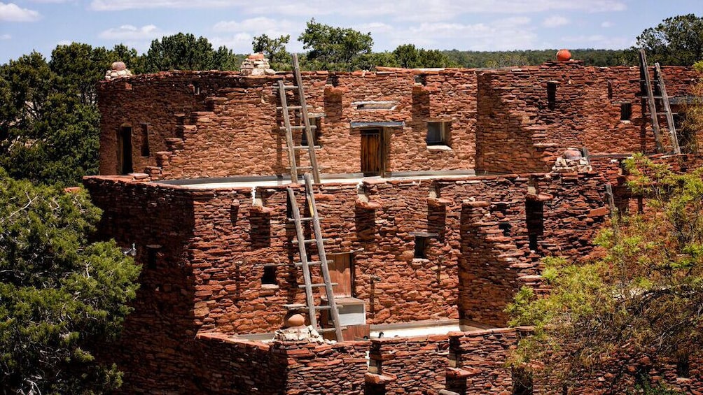 Navajo structure in the Grand Canyon