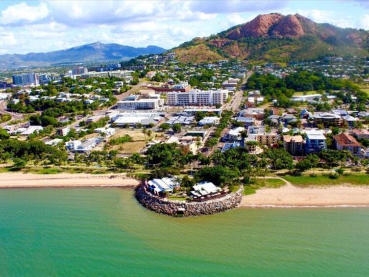 90-Minute Hinchinbrook Island Flight