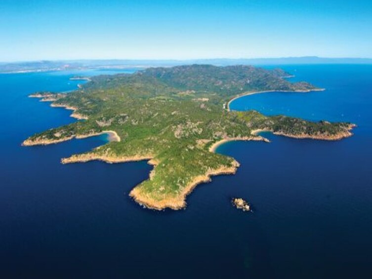 45 min Magnetic Island & Cape Cleveland Lighthouse