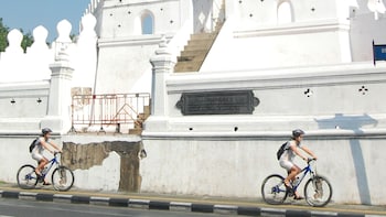 Morning Historic Bike Tour
