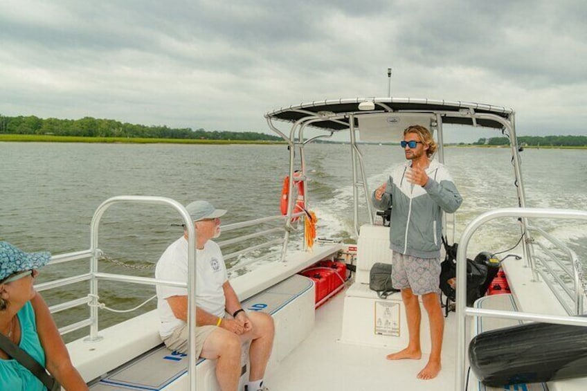 90 Minute Hilton Head Dolphin Tour