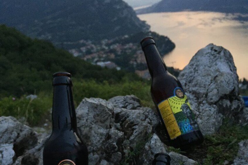 Hike & Beer: local craft beer tasting, breathtaking views with your beer on top