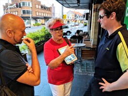 Small-Group LGBT History Walking Tour with Gay Pub Visit