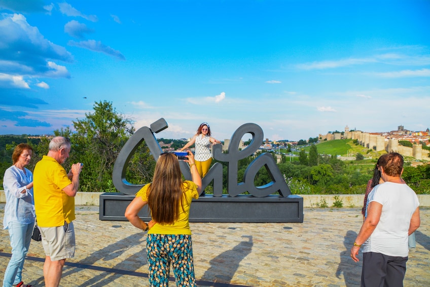 Day Tour to Toledo, Segovia & optional visit to Avila. 3 cities in 1 day
