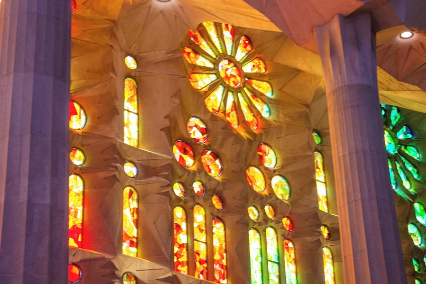 Fast Track - Sagrada Familia Guided Tour