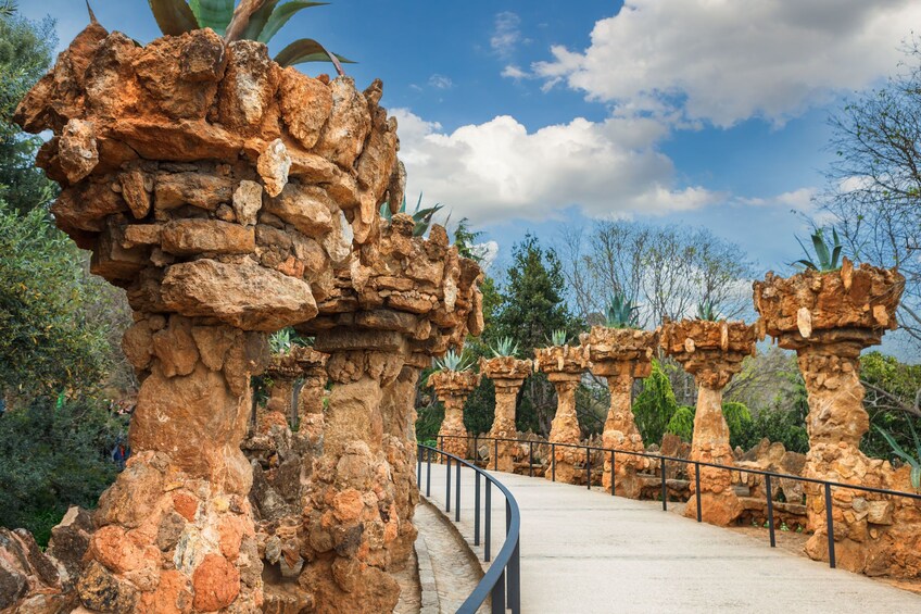 Fast Track Access to Park Güell and Guided Tour