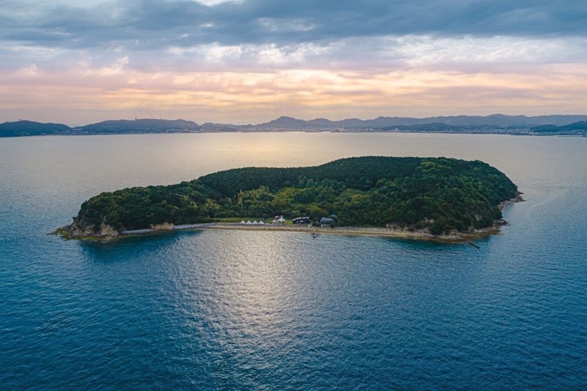 Camp on Private Island KUJIRA-JIMA in the Seto Inland Sea