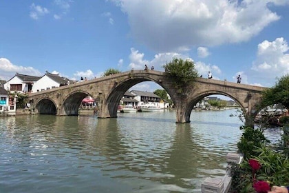 Private Day Trip to Zhujiajiao Water Town w/Flexible Shanghai Highlights