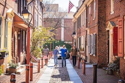 Old City Philadelphia History Tour with Washington Tent Show