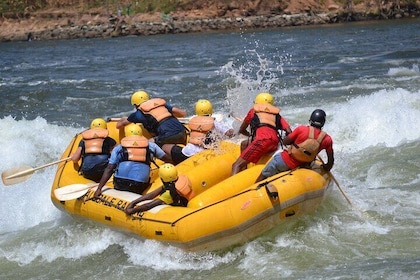 Private 2 Day Zipline & Whitewater Rafting on River Nile from Kampala