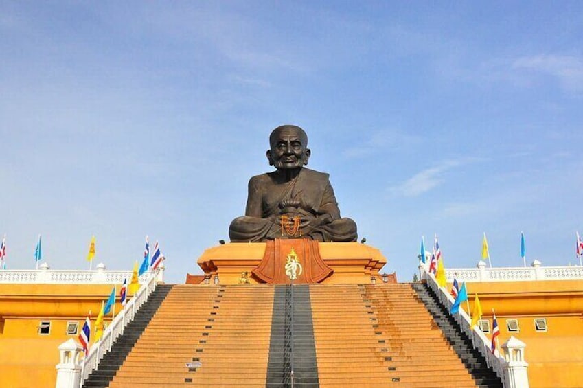 Wat Huay Mongkol