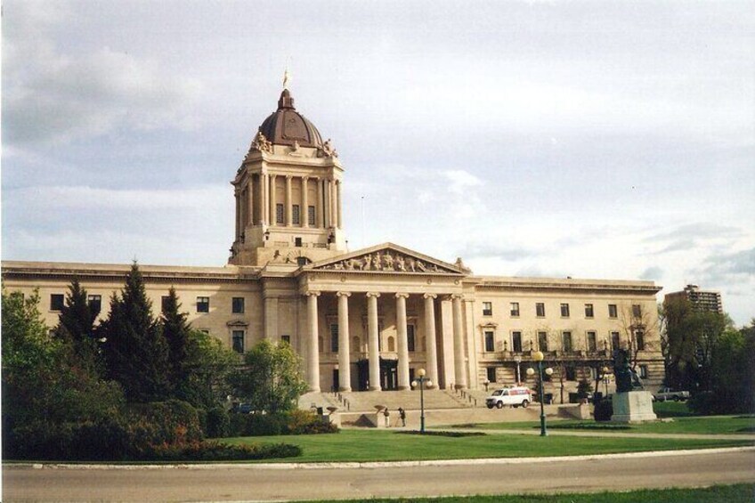 Haunted Winnipeg: a GPS-Guided Audio Walking Tour