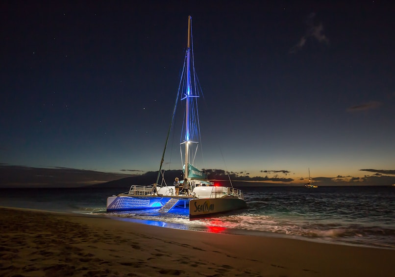 Original Sunset Cocktail Cruise with Appetizers & Open Bar