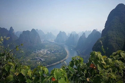 Yangshuo Full Day Tour: Cooking class, River boat, Light Show