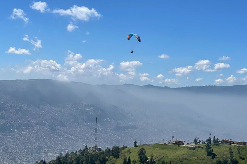 Paragliding over Medellin transport included