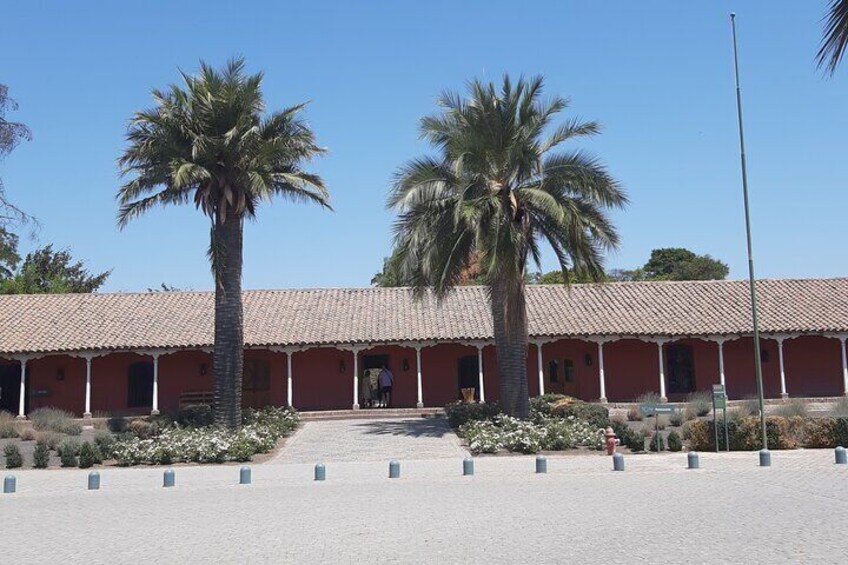 4 Hour Santa Rita Winery All inclusive Tour for Wine Lover