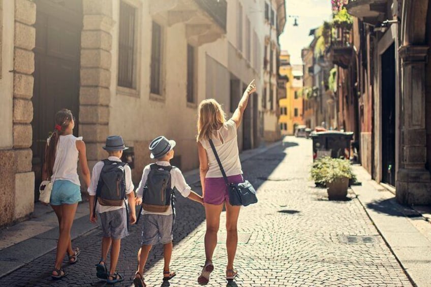Stroll through the streets of Nice