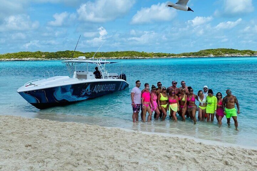 Exuma Powerboat Tour from Nassau 