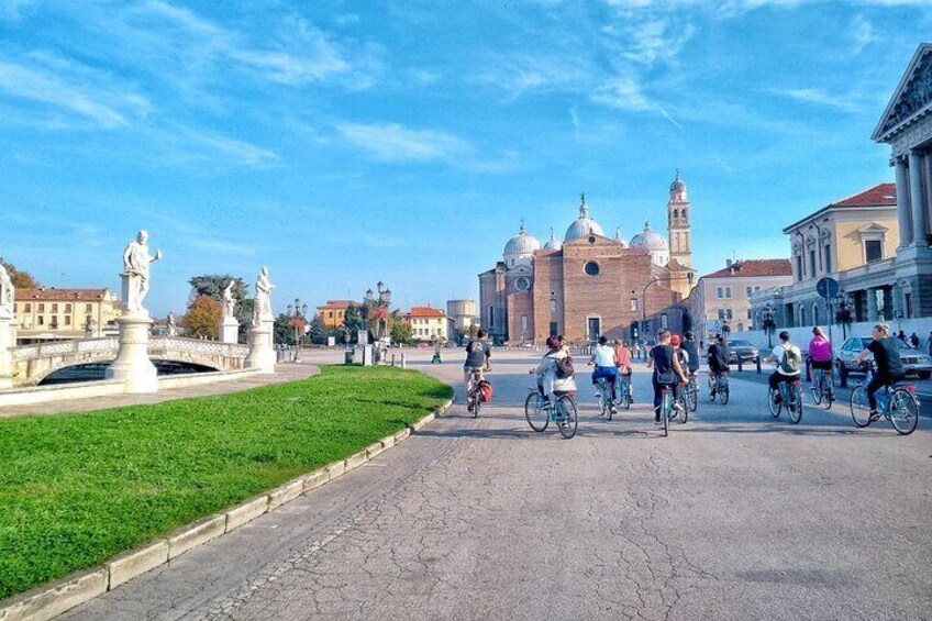 Small Group Guided Tour of Padua from Venice