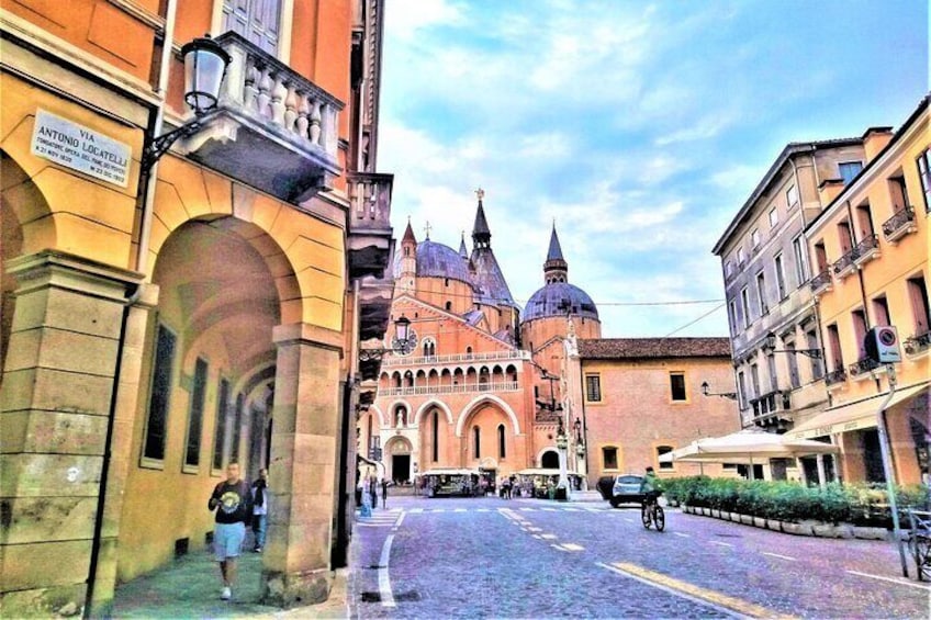 Small Group Guided Tour of Padua from Venice