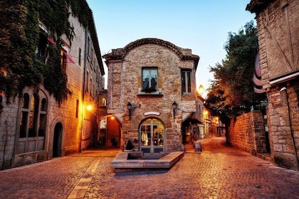 Selbstgeführte Tour „Geister der Zitadelle“ in Carcassonne