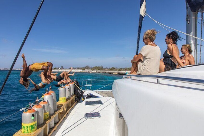 SAIL & DIVE catamaran trip