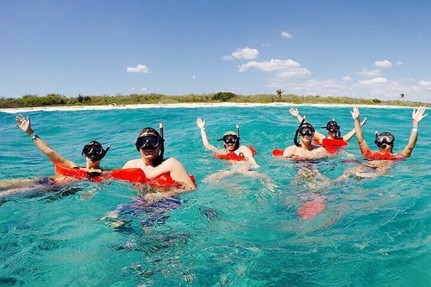 Full Day to Catalina Island in Catamaran with Snorkeling