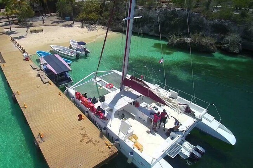 Full Day to Catalina Island in Catamaran with Snorkeling