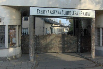 Krakow:Skip the line Oskar Schindler’s Museum Private Guided Tour