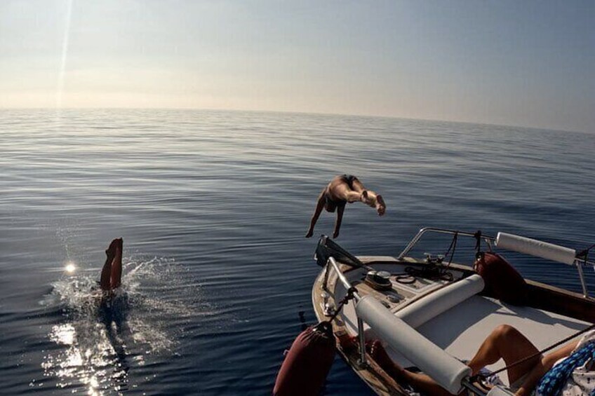 Sunset Boat Tour to Cinque Terre with aperitif on board