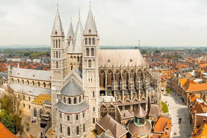 (Re) Discover Tournai differently