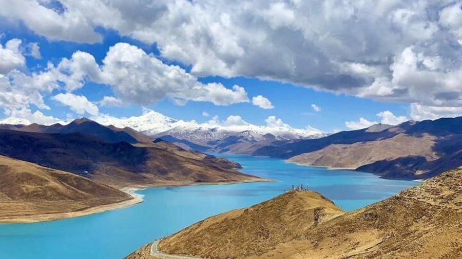 Yamdrok Lake