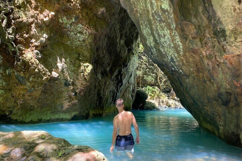 La Leona Waterfall Hike