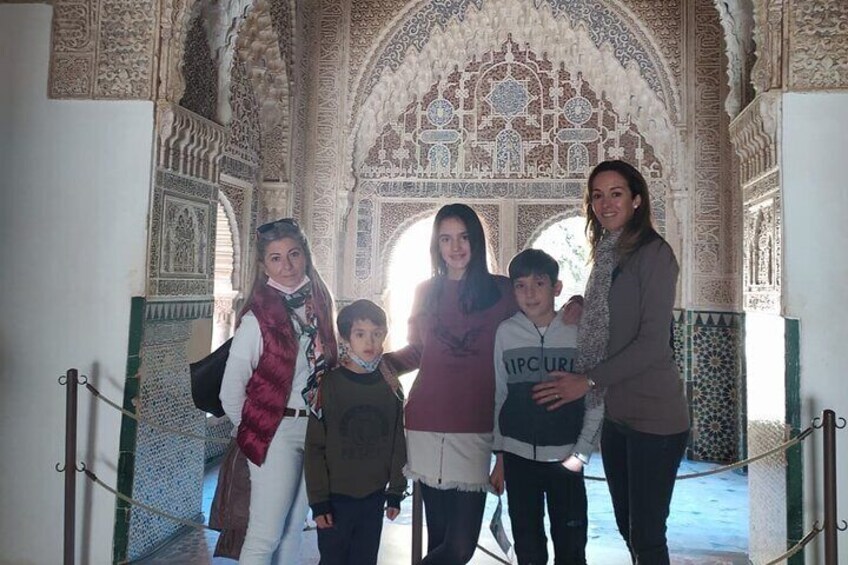 Alhambra Private Family Visit with children