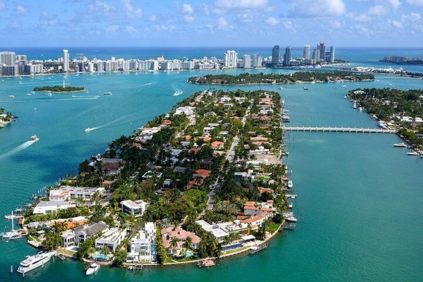 Ocean and City Views Private Helicopter Tour Around Miami-Key Biscayne
