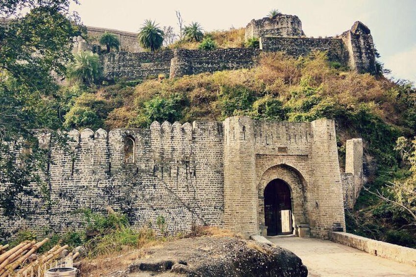 Historical Tour including Unesco Kangra fort & Rock cut temple from Dharamshala