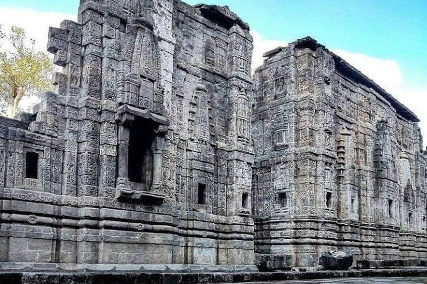 Historical Tour including Unesco Kangra fort & Rock cut temple from Dharamshala