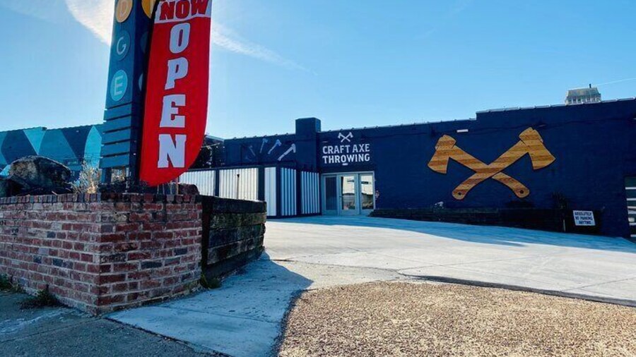 1 Hour Axe Throwing in Memphis