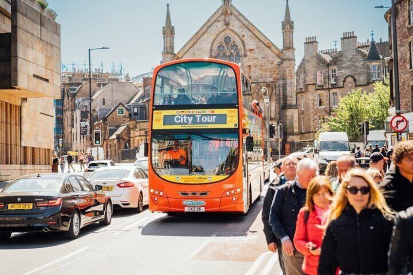 Edinburgh Hop-on Hop-off City Tour