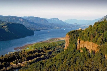 Private Group Tour up to 11 of Columbia River Gorge & Waterfalls from Portl...