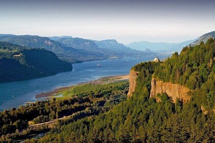 Private Group Tour up to 11 of Columbia River Gorge & Waterfalls from Portl...