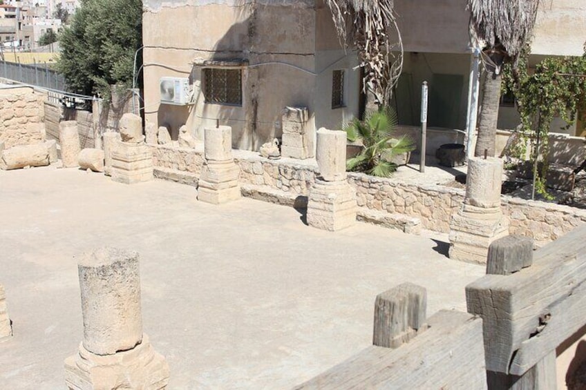 Private Walking Tour in Madaba with Local Guide