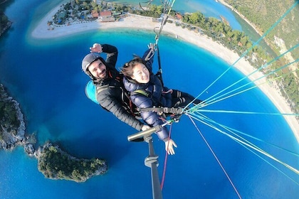 Paragliding over Oludeniz with Skywalkers