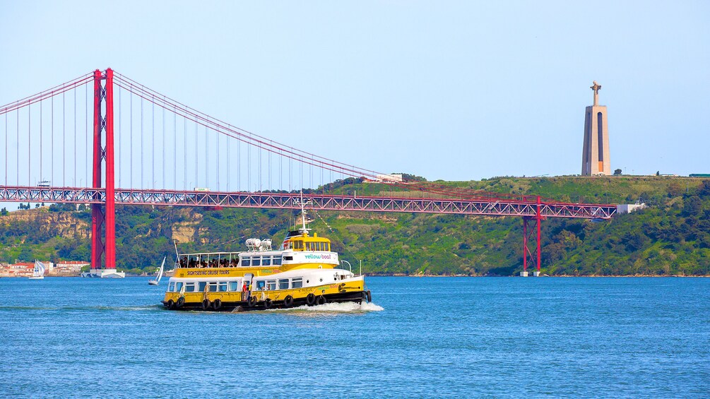 25 de Abril Bridge